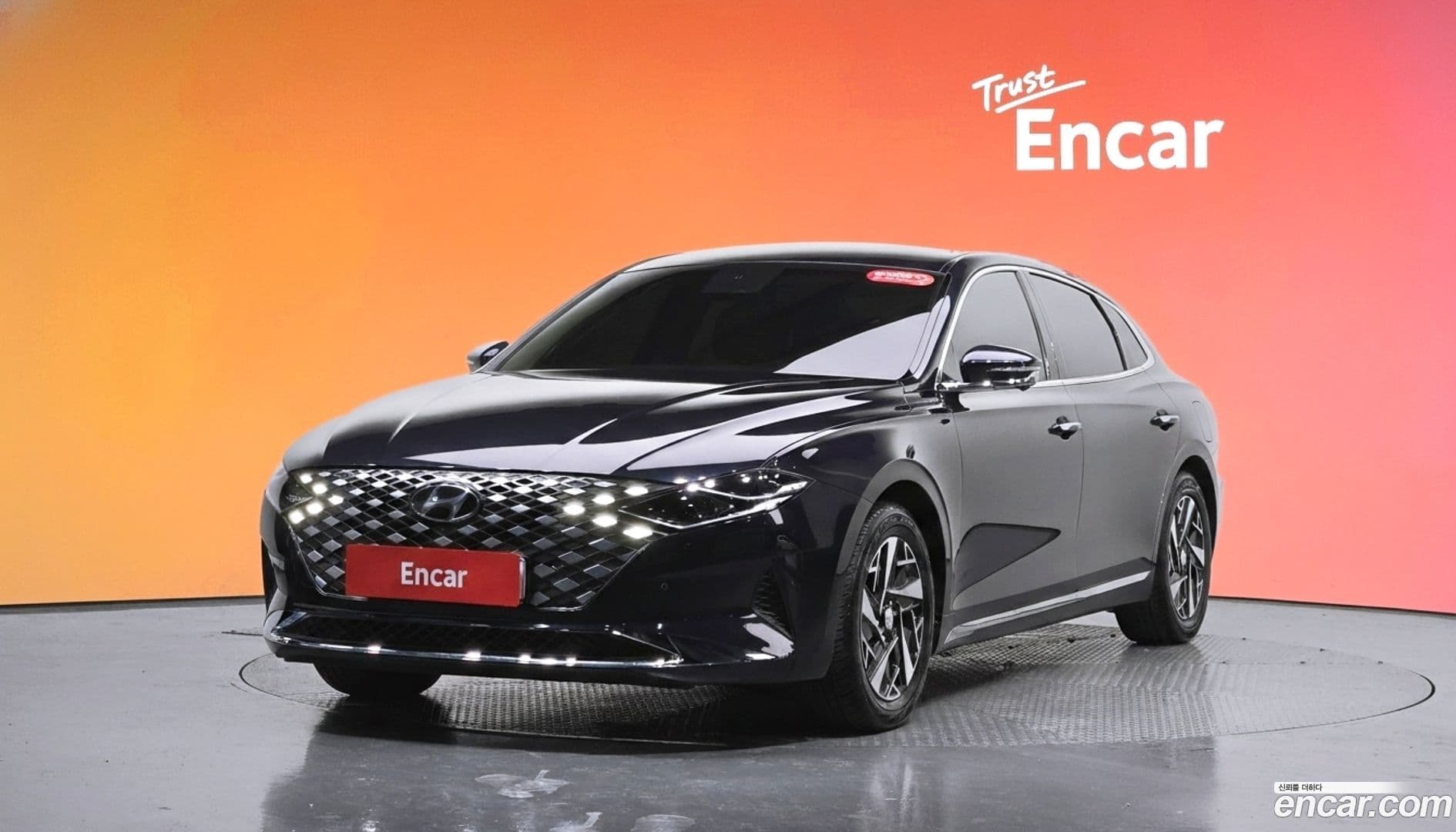 Main__Slider__Photo:Grandeur Hyundai 2022.1-0