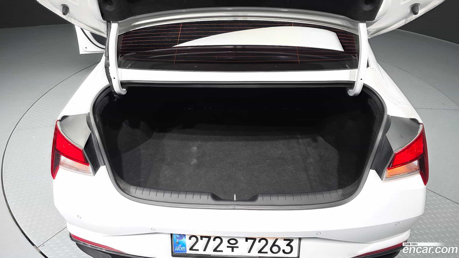 AVANTE Hyundai 2021.1-OPTION-024