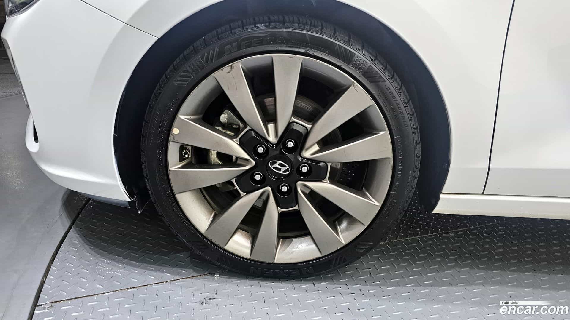 i30 Hyundai 2017.2-OUTER-005