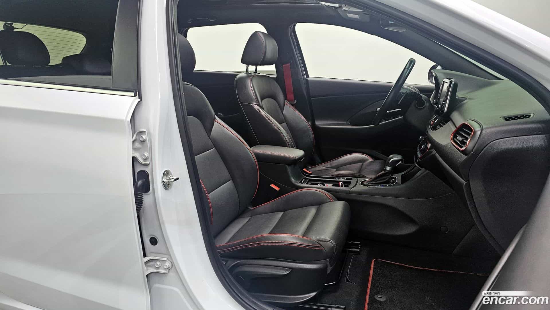 i30 Hyundai 2017.2-INNER-010