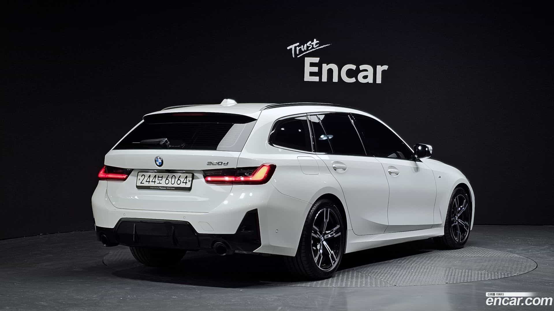 3-Series BMW 2023.11-OUTER-002