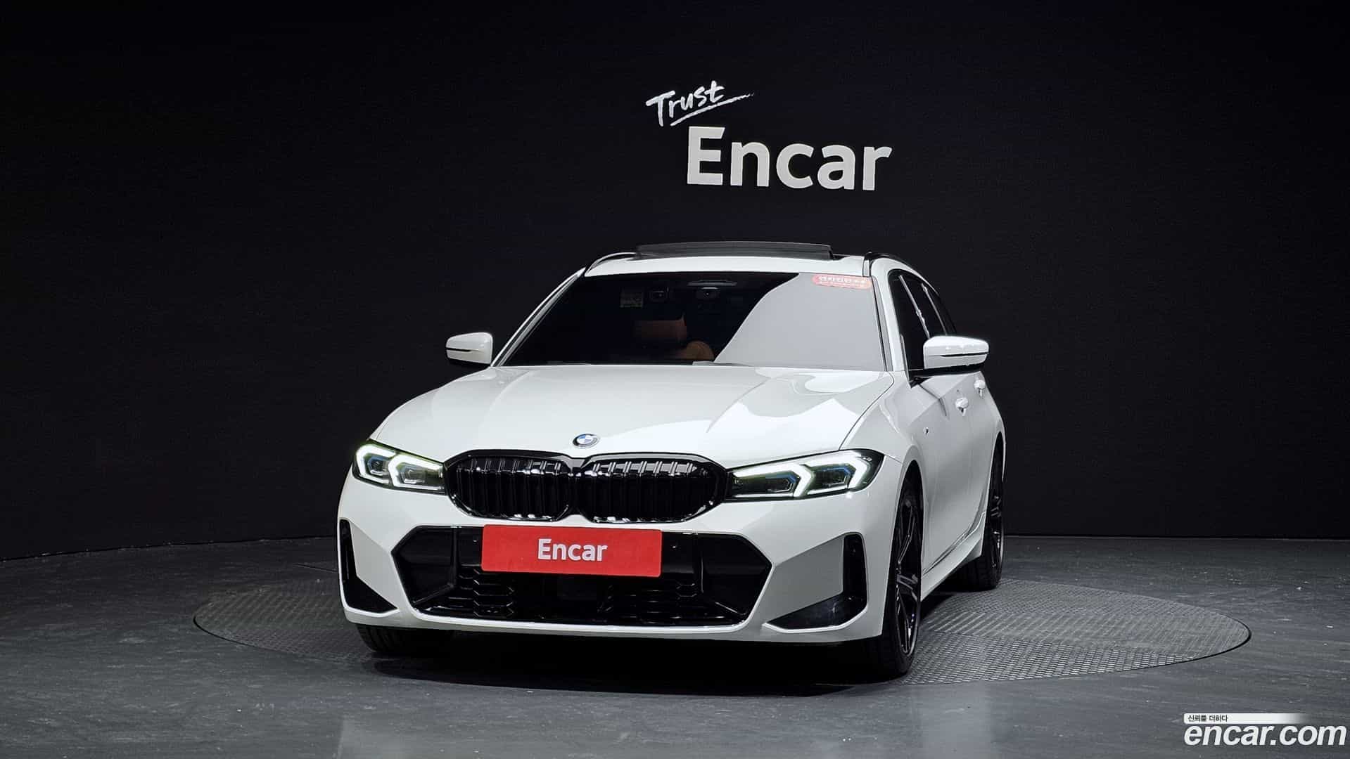 3-Series BMW 2023.11-OUTER-003