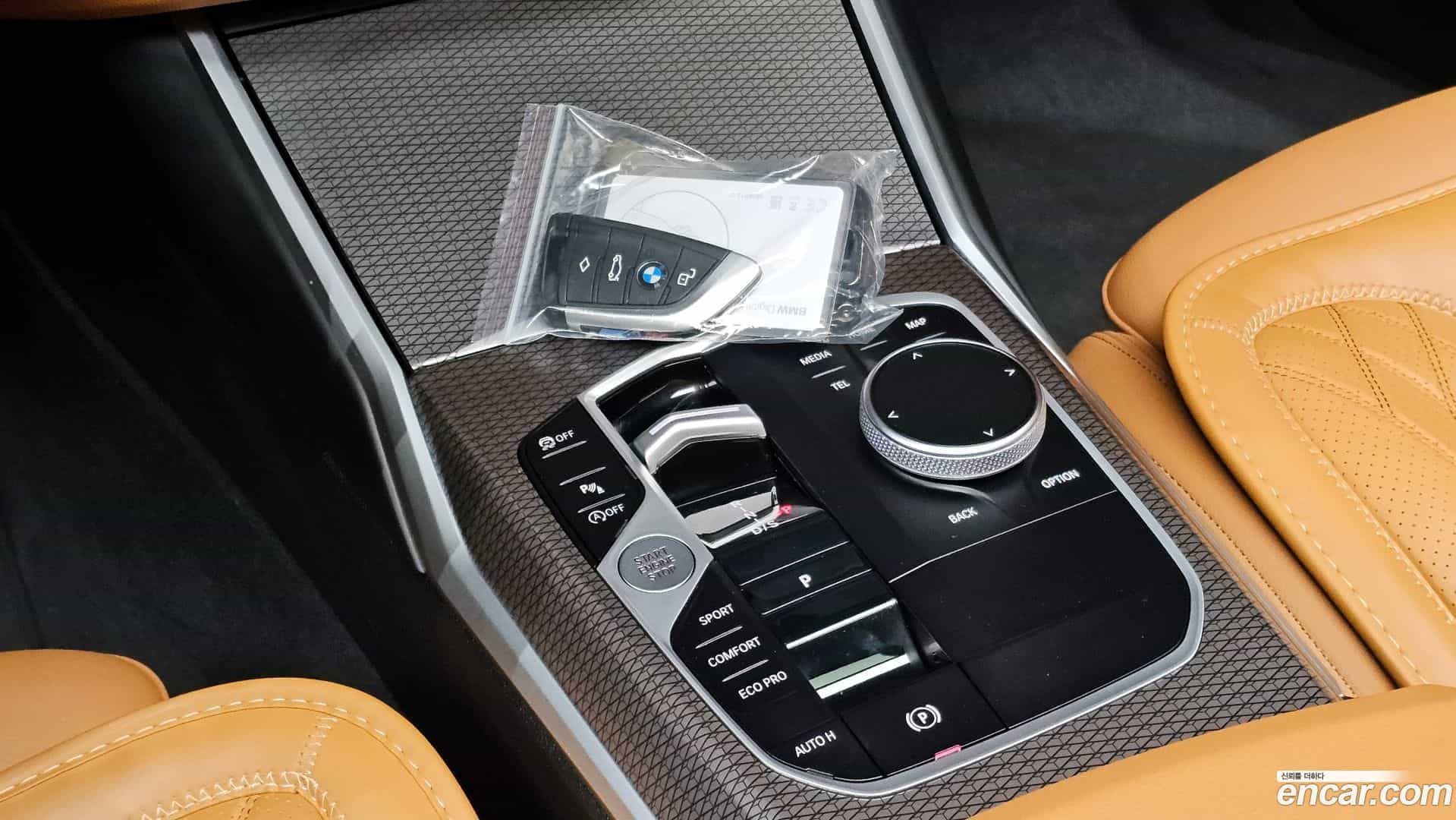 3-Series BMW 2023.11-INNER-009