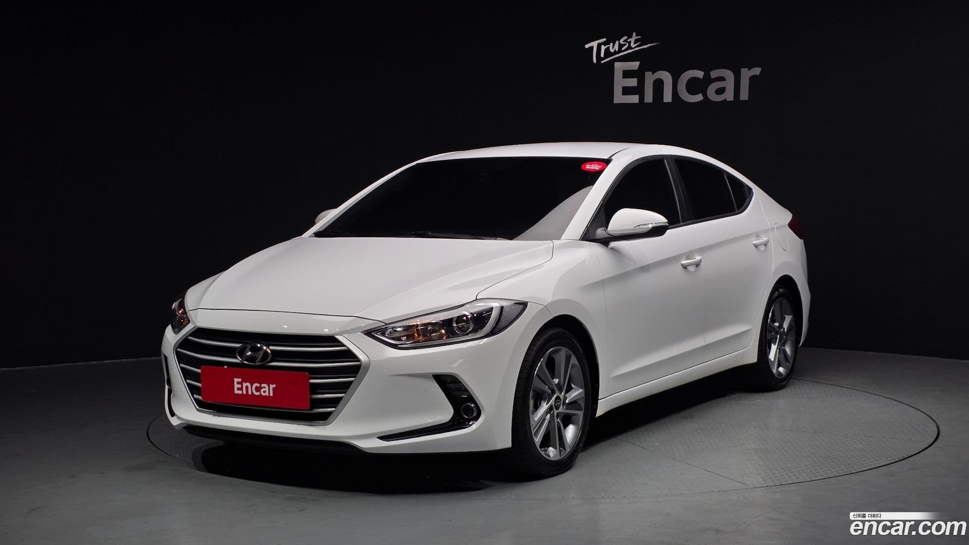 Main__Slider__Photo:AVANTE Hyundai 2018.8-0