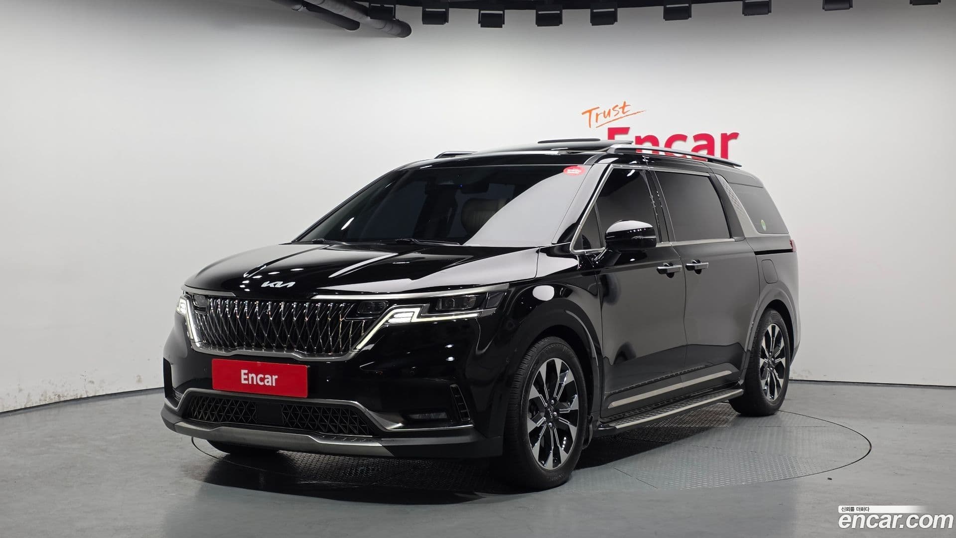 Main__Slider__Photo:Canival Kia 2022.7-0