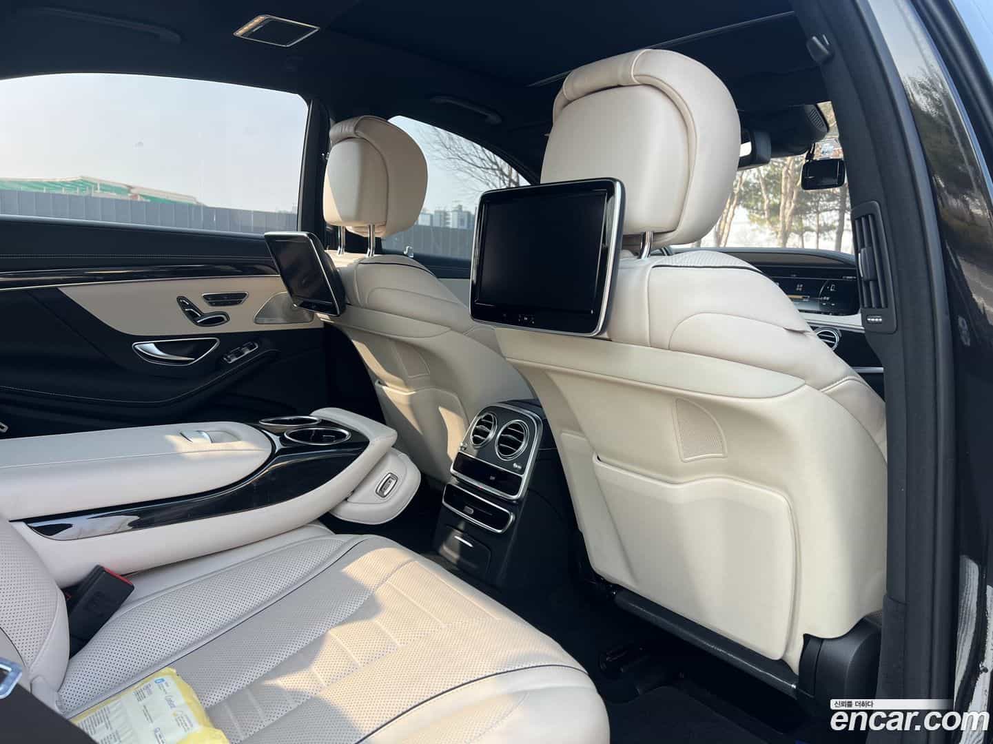 S-Class Mercedes-Benz 2015.10-OPTION-015