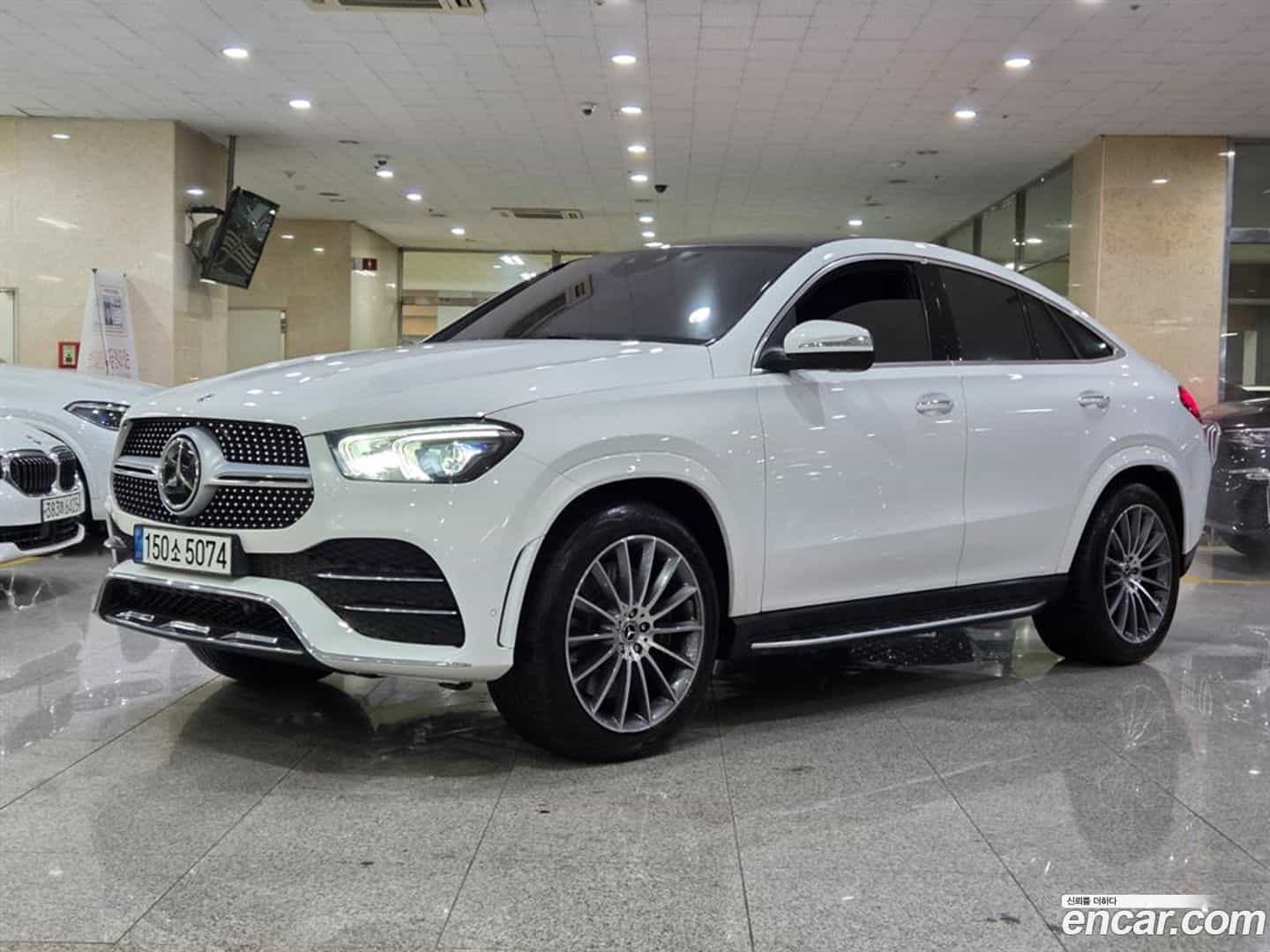 GLE-Class Mercedes-Benz 2023.2-OUTER-001