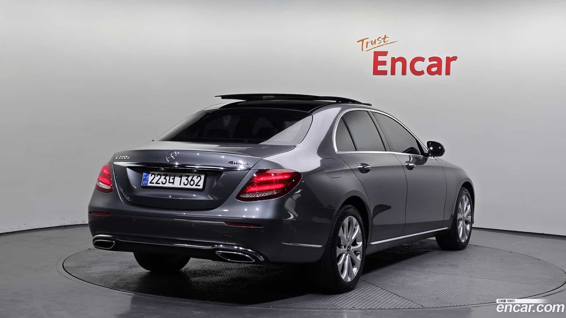 E-Class Mercedes-Benz 2019.4-OUTER-002