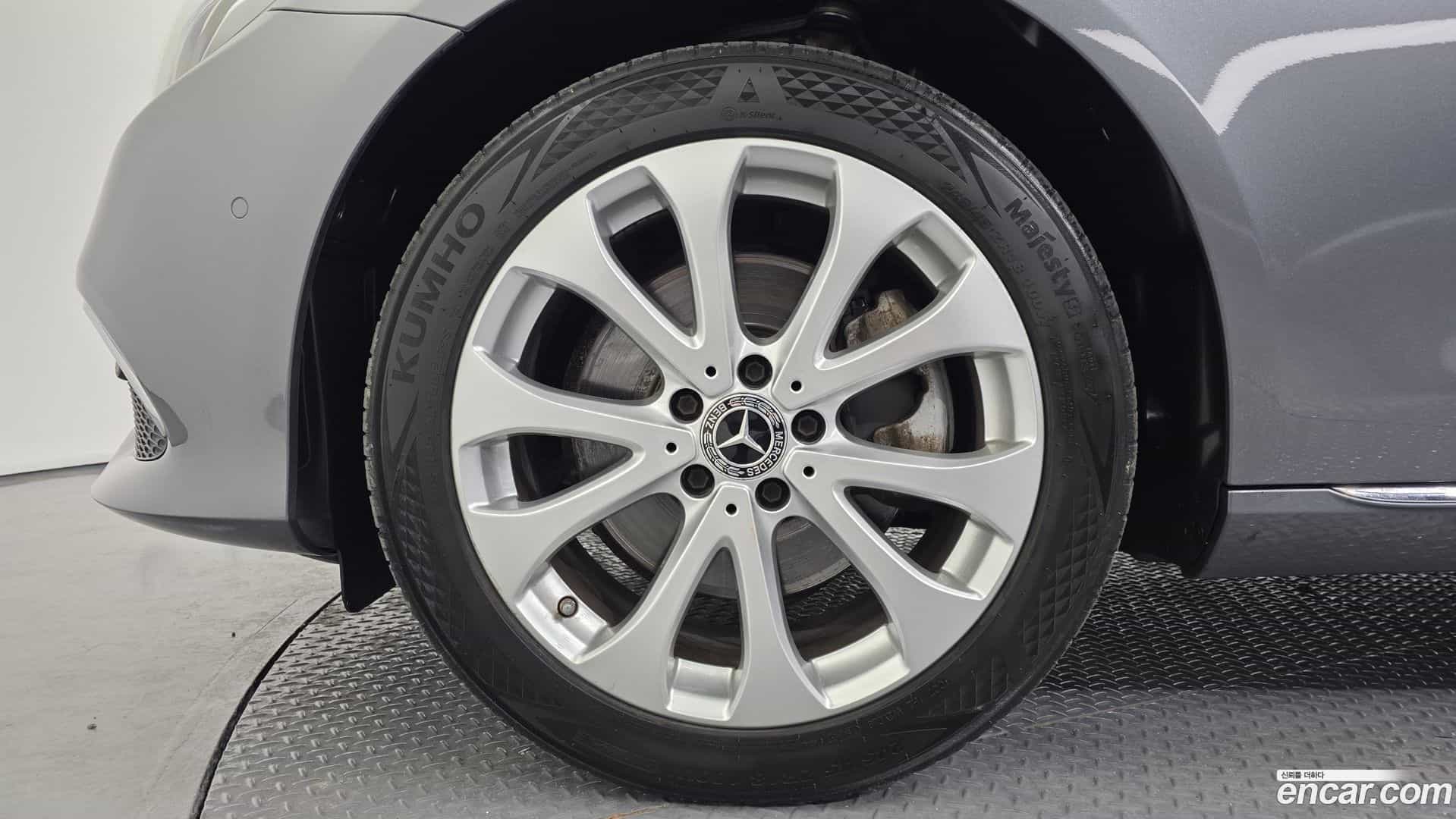 E-Class Mercedes-Benz 2019.4-OUTER-005