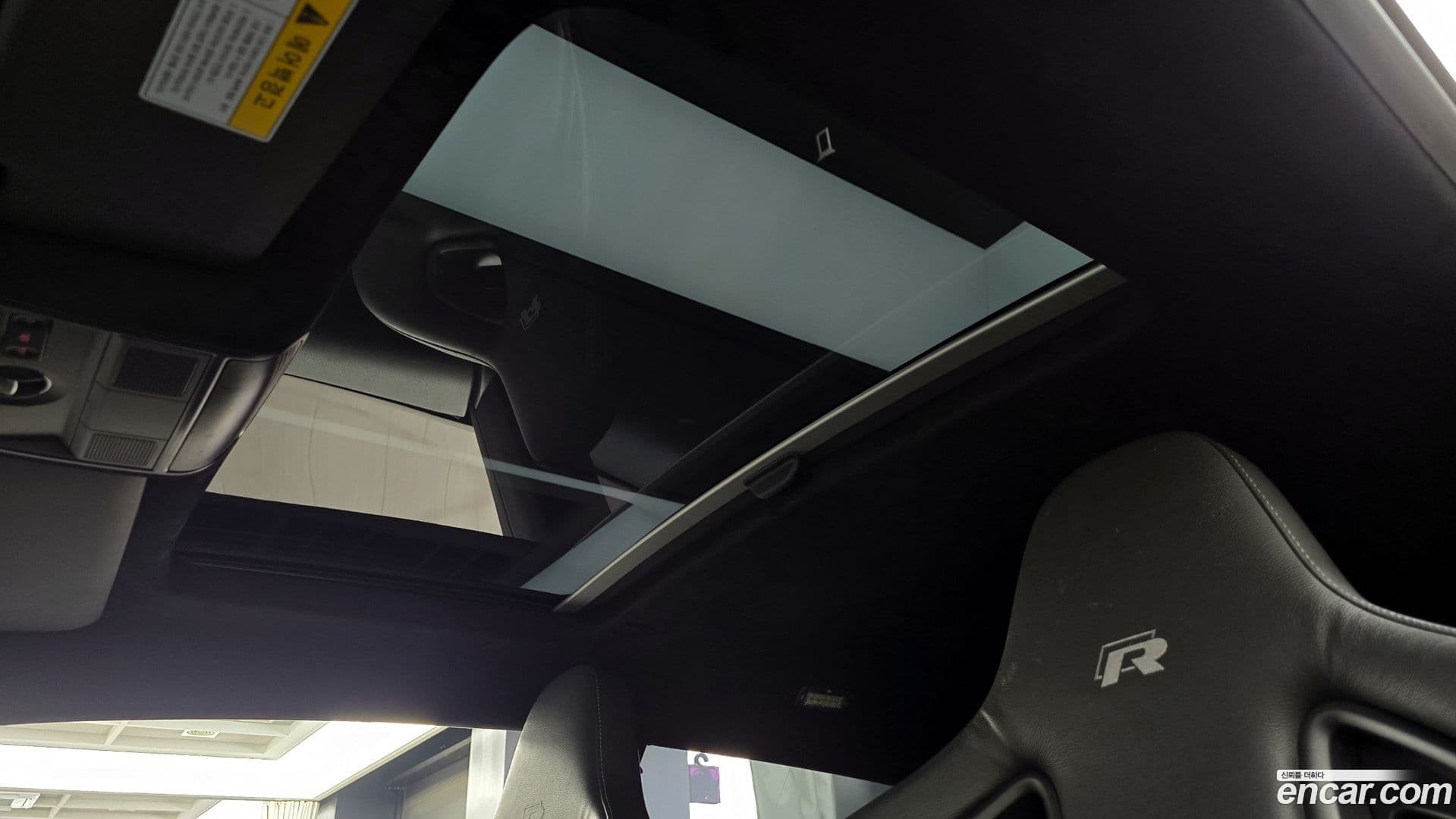 Main__Slider__Photo:Scirocco Volkswagen 2013.3-18