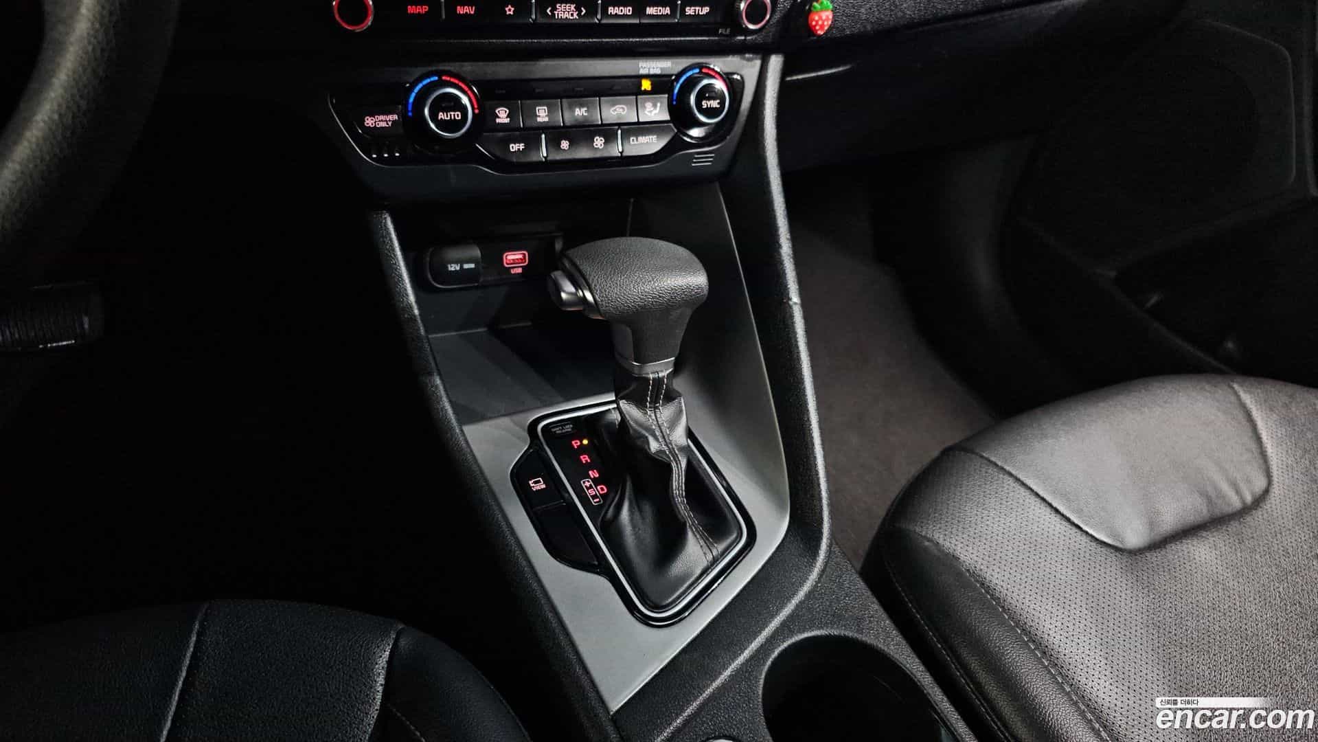Niro Kia 2020.1-INNER-009