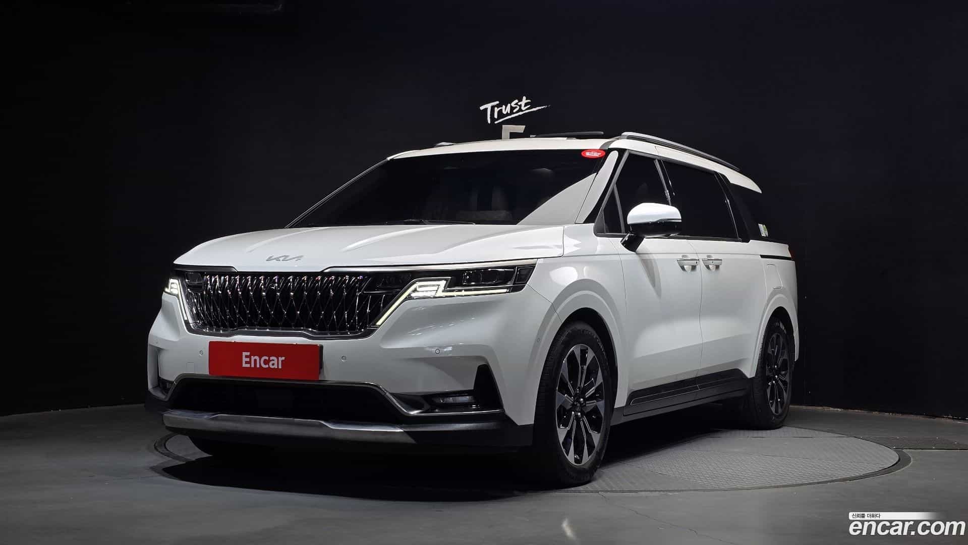 Canival Kia 2023.4-OUTER-001