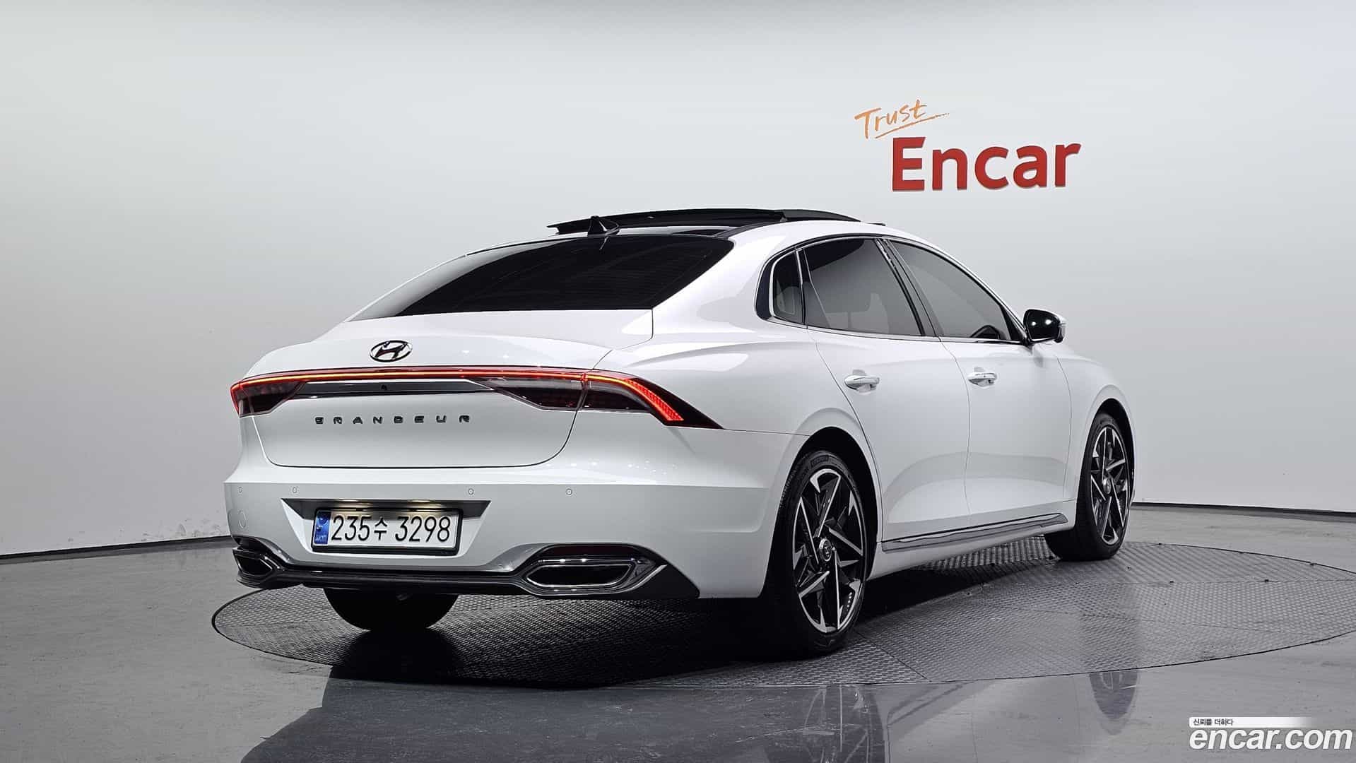 Grandeur Hyundai 2021.1-OUTER-002