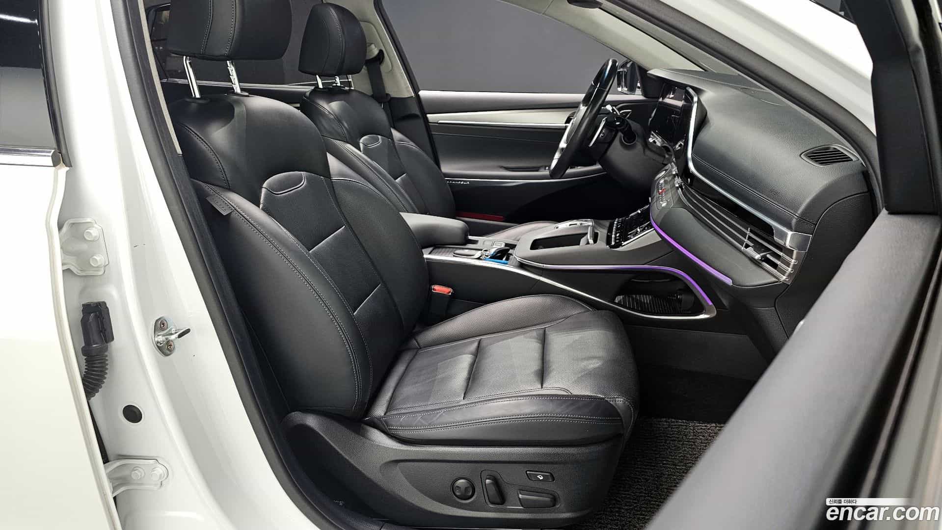 Grandeur Hyundai 2021.1-INNER-010