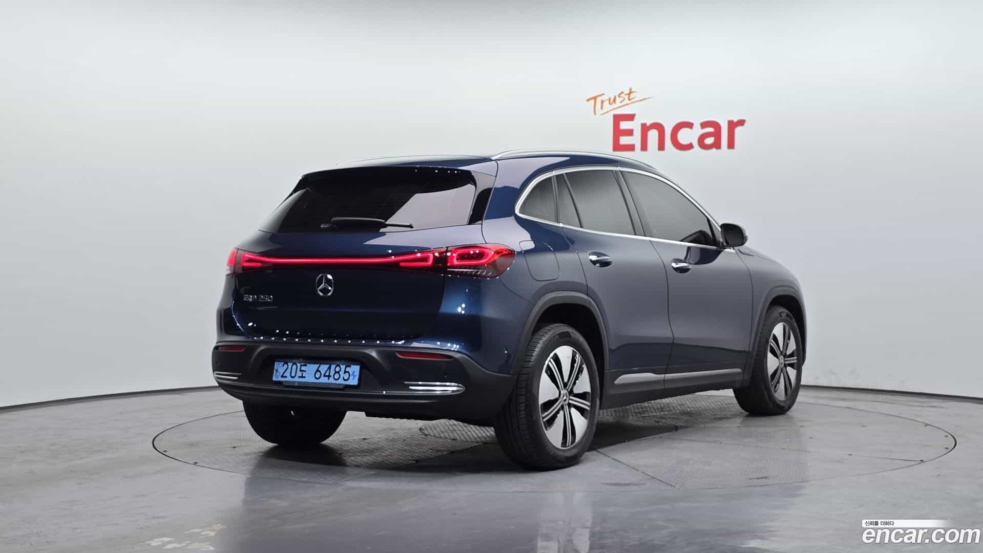 EQA Mercedes-Benz 2021.7-OUTER-002
