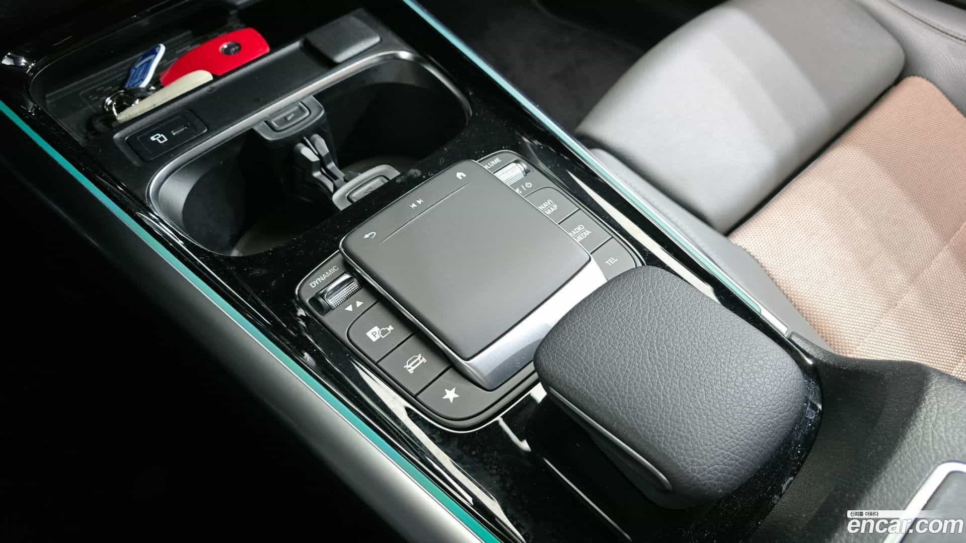 EQA Mercedes-Benz 2021.7-OPTION-021
