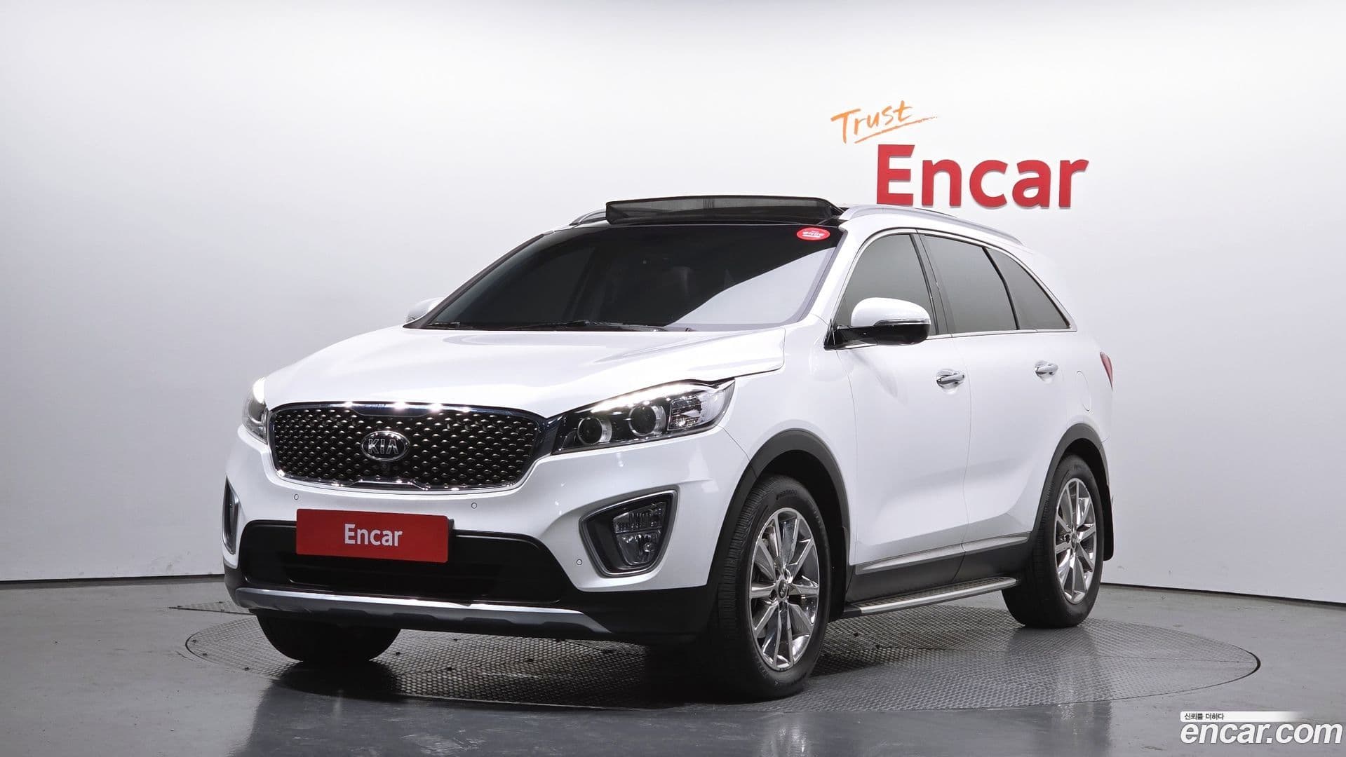 Main__Slider__Photo:Sorento Kia 2015.3-0