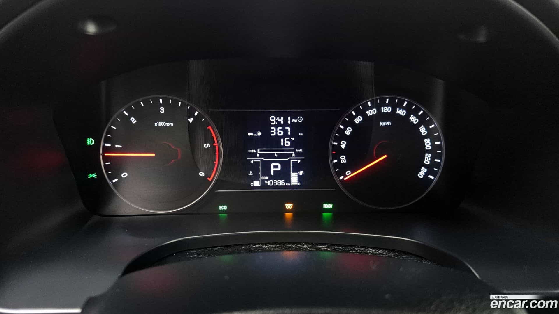 Rexton KG Mobility 2019.3-INNER-008