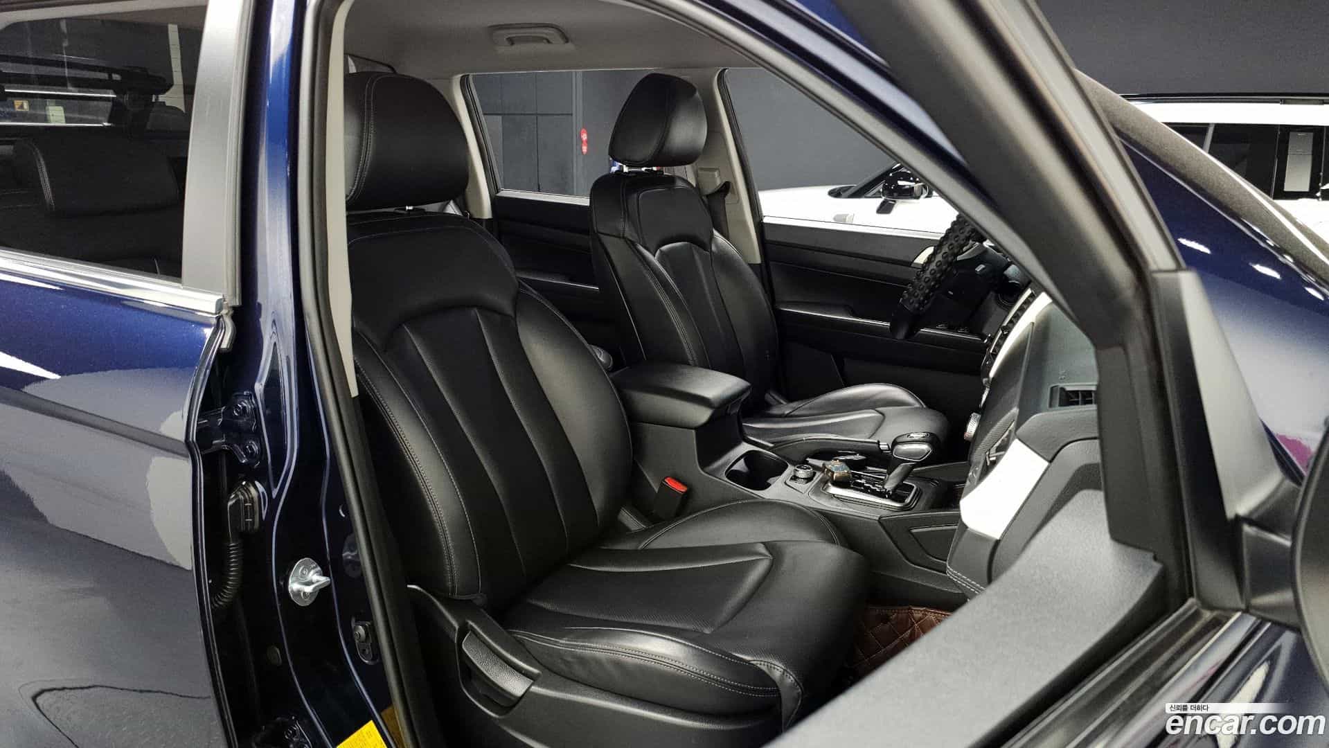 Rexton KG Mobility 2019.3-INNER-010