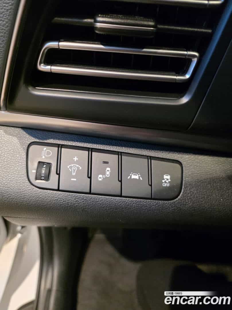 AVANTE Hyundai 2020.0-OPTION-018