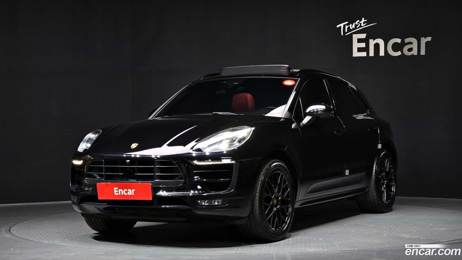 Macan Porsche 2018.7-OUTER-001