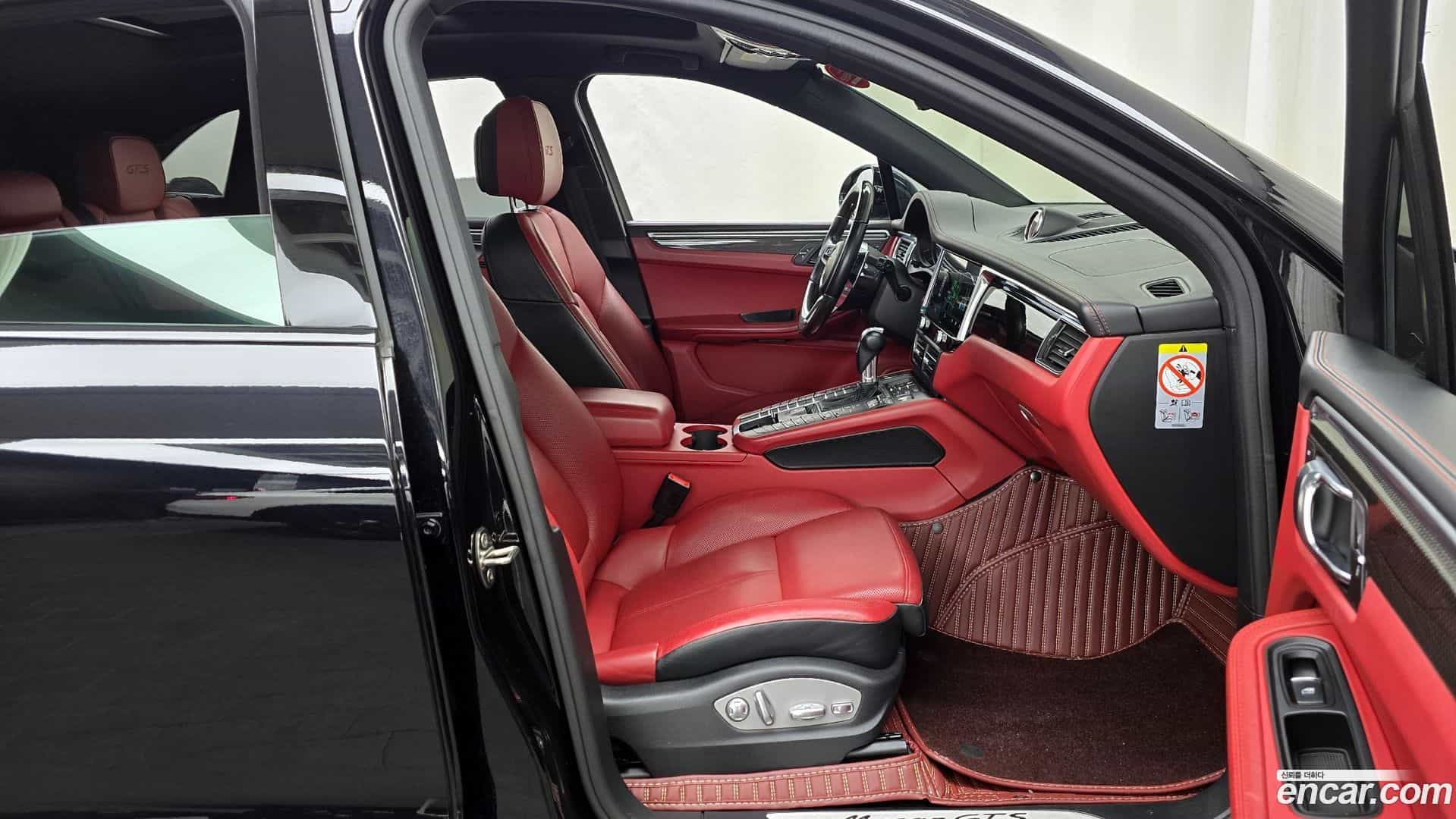 Macan Porsche 2018.7-OPTION-016