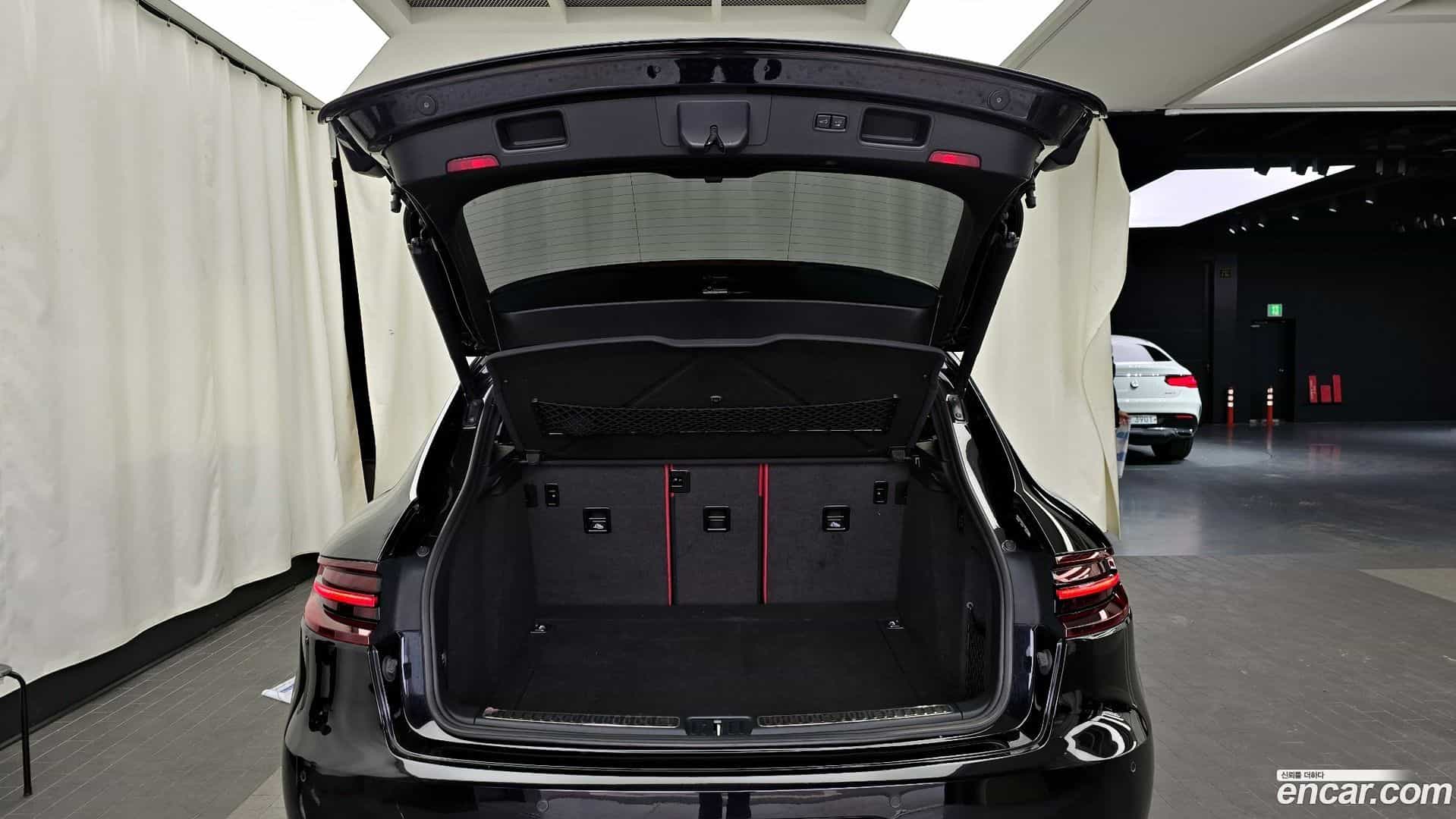 Macan Porsche 2018.7-OPTION-024