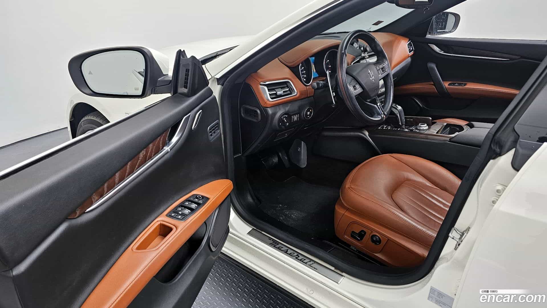 Ghibli Maserati 2020.11-OPTION-015