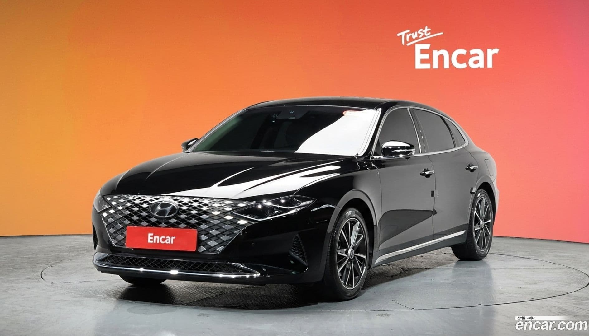 Main__Slider__Photo:Grandeur Hyundai 2022.6-0