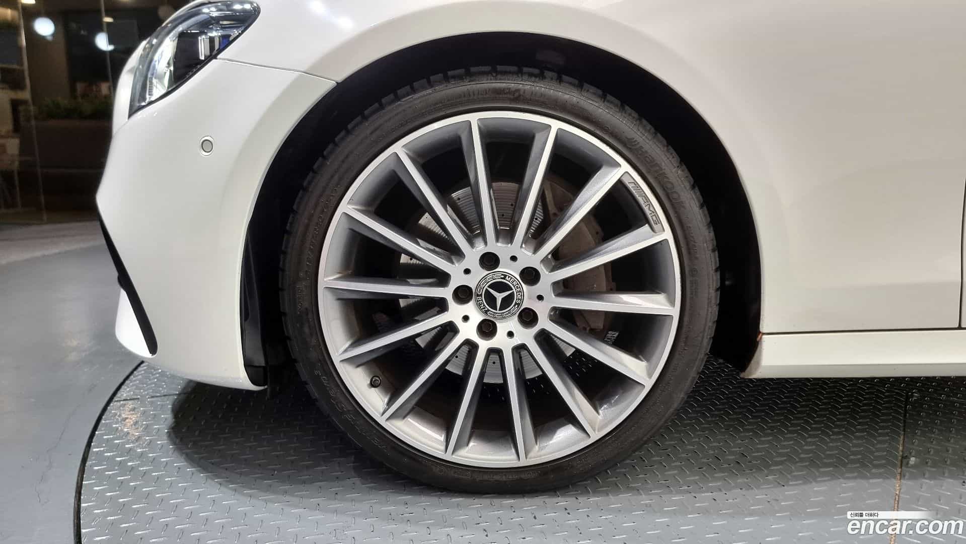 E-Class Mercedes-Benz 2021.6-OUTER-005