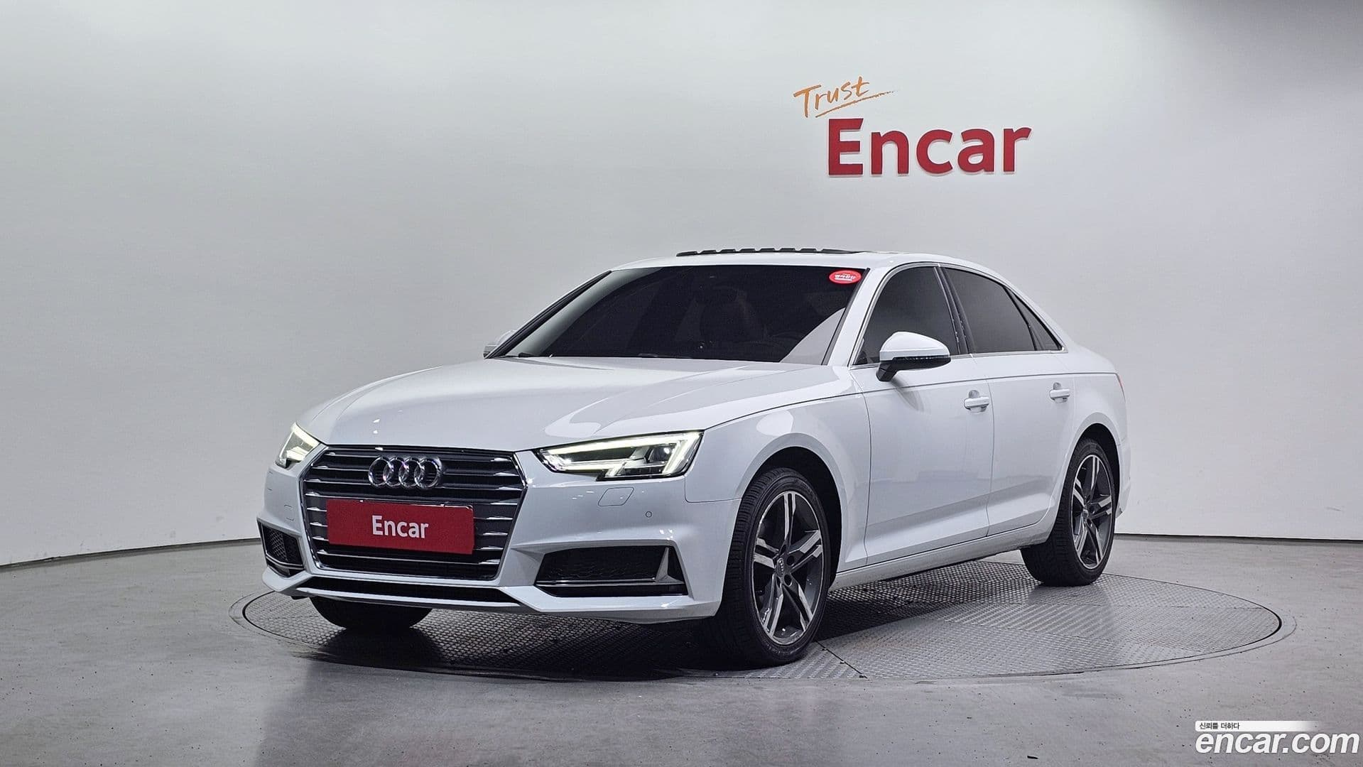 Main__Slider__Photo:A4 Audi 2019.11-0