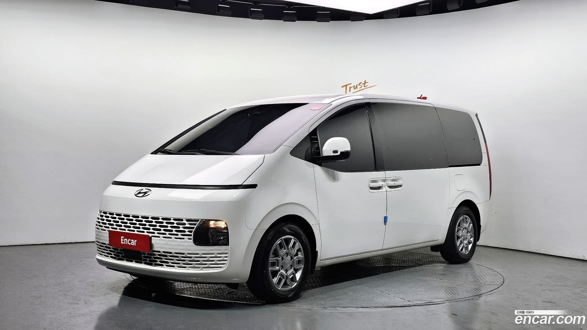 Main__Slider__Photo:Staria Hyundai 2021.7-0