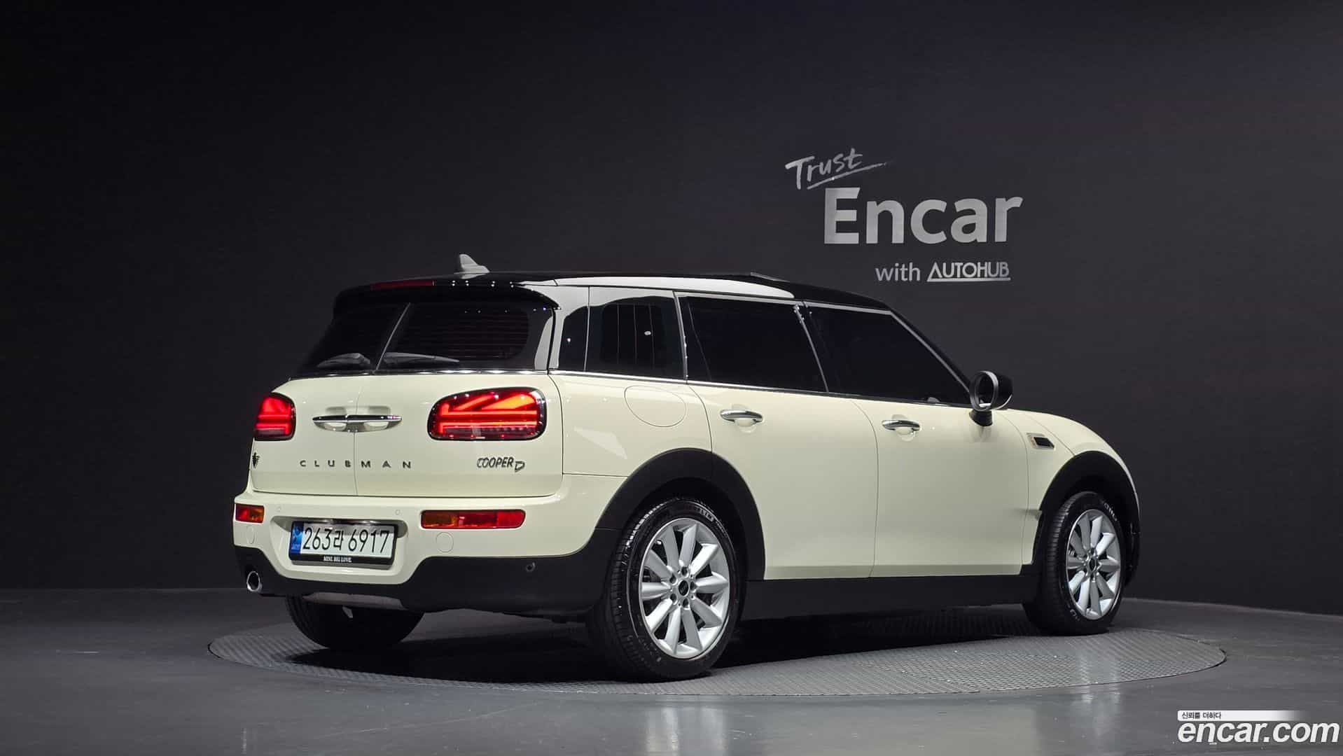 Clubman Mini 2021.10-OUTER-002