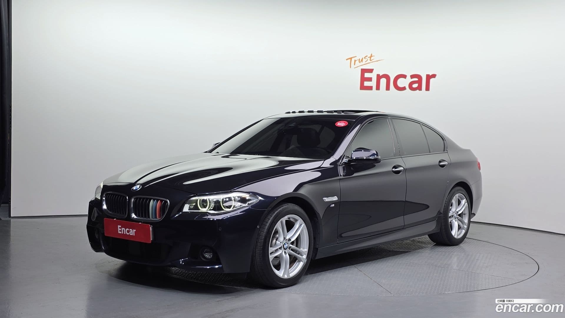 Main__Slider__Photo:5-Series BMW 2016.10-0