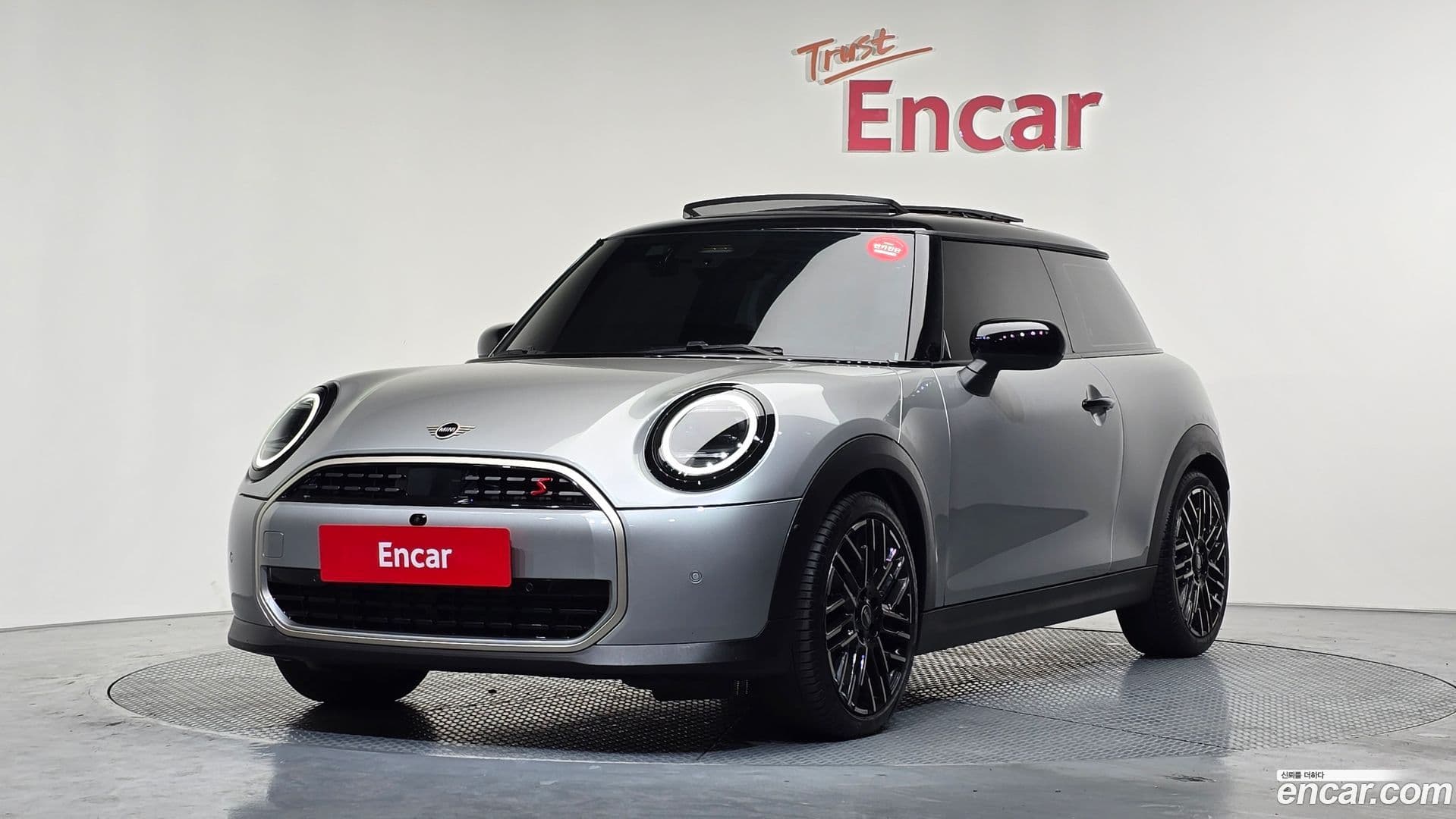 Main__Slider__Photo:Cooper Mini 2024.6-0