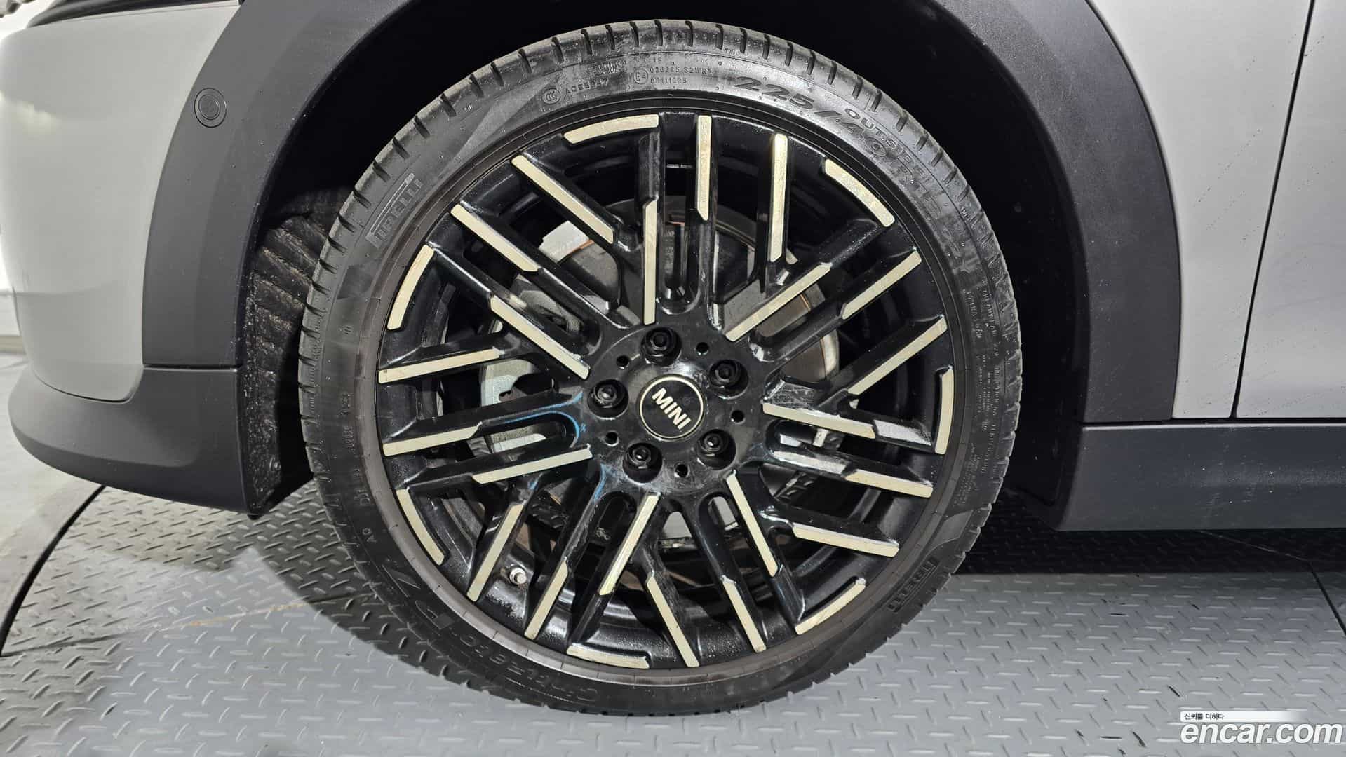 Cooper Mini 2024.6-OUTER-005