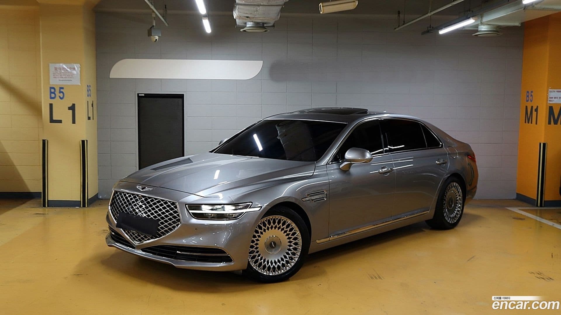 Main__Slider__Photo:G90 Genesis 2020.2-0