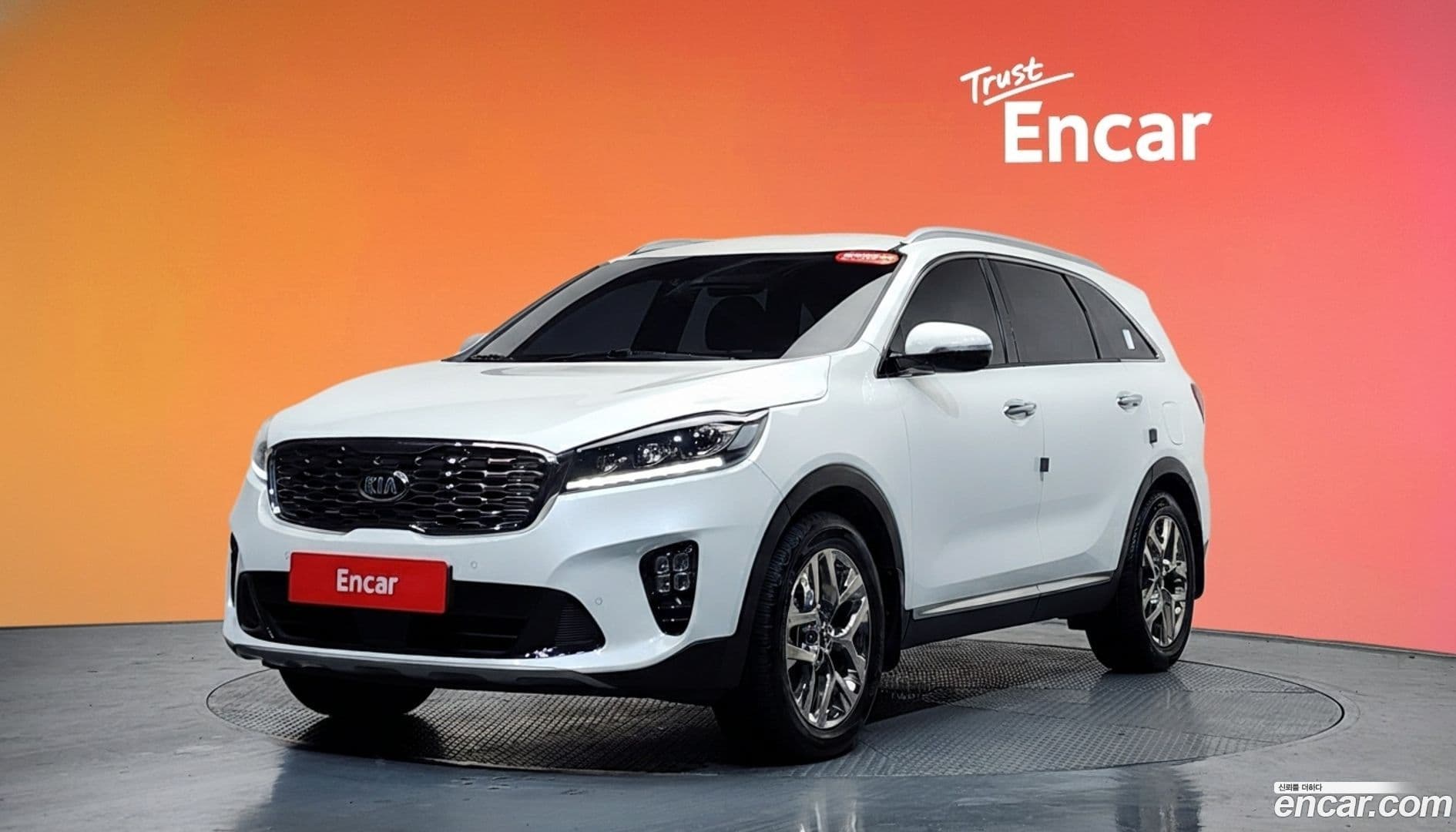 Main__Slider__Photo:Sorento Kia 2019.4-0