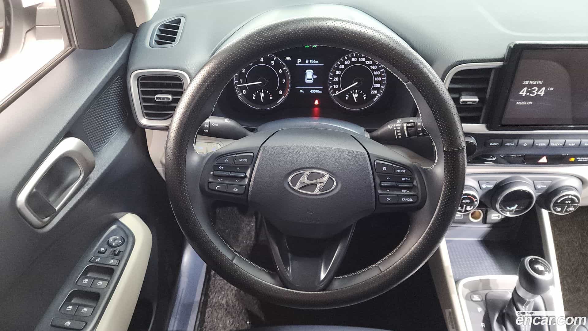 Venue Hyundai 2022.2-OPTION-017