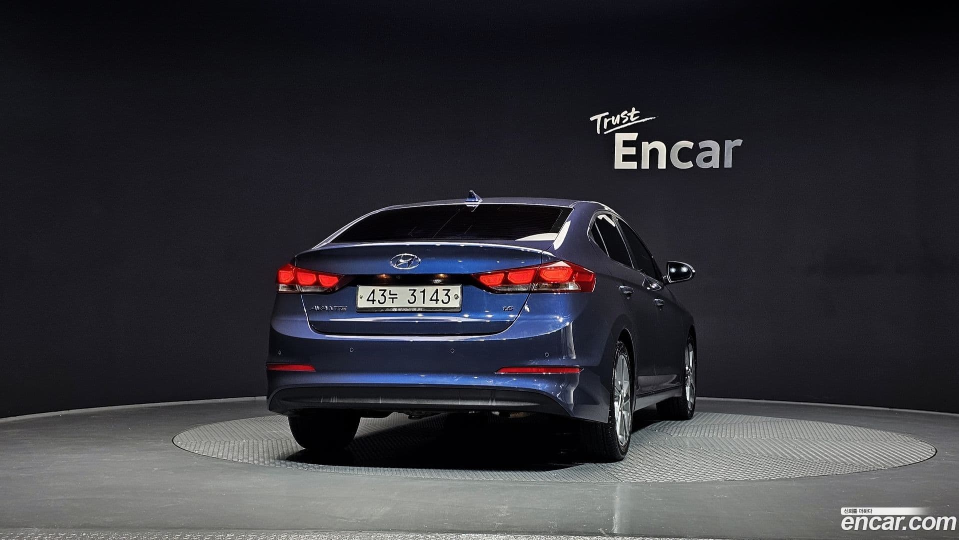 Main__Slider__Photo:AVANTE Hyundai 2018.7-0