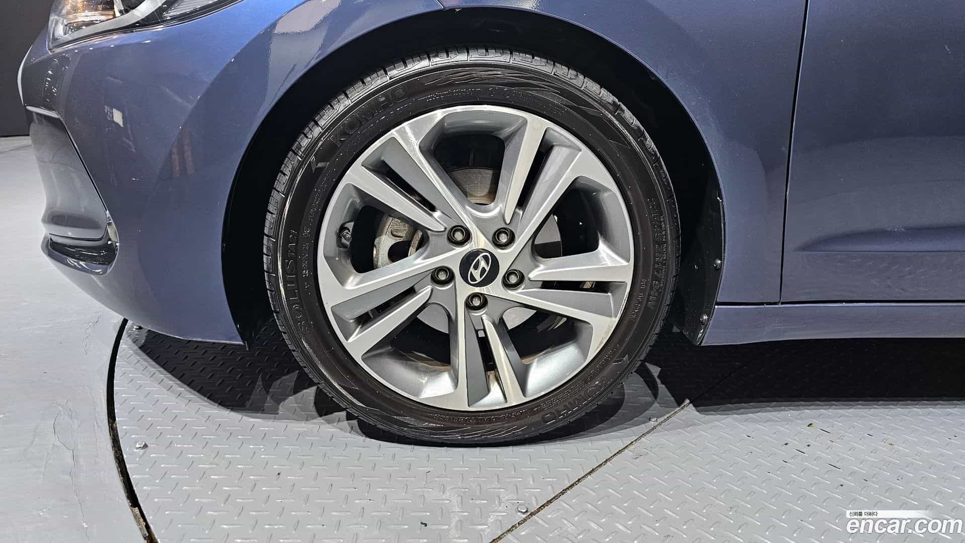 AVANTE Hyundai 2018.7-OPTION-023