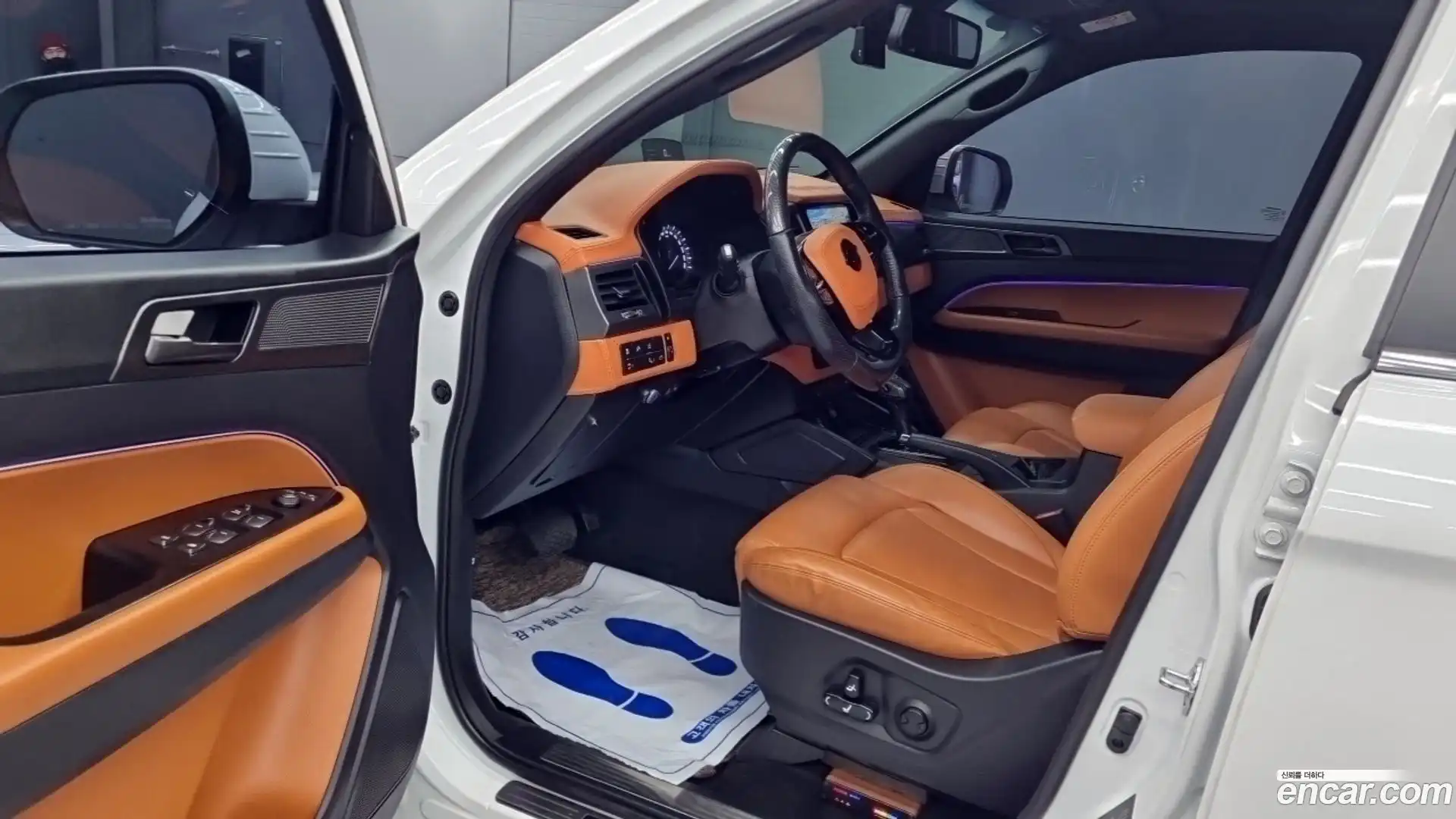 Rexton KG Mobility 2021.11-INNER-007