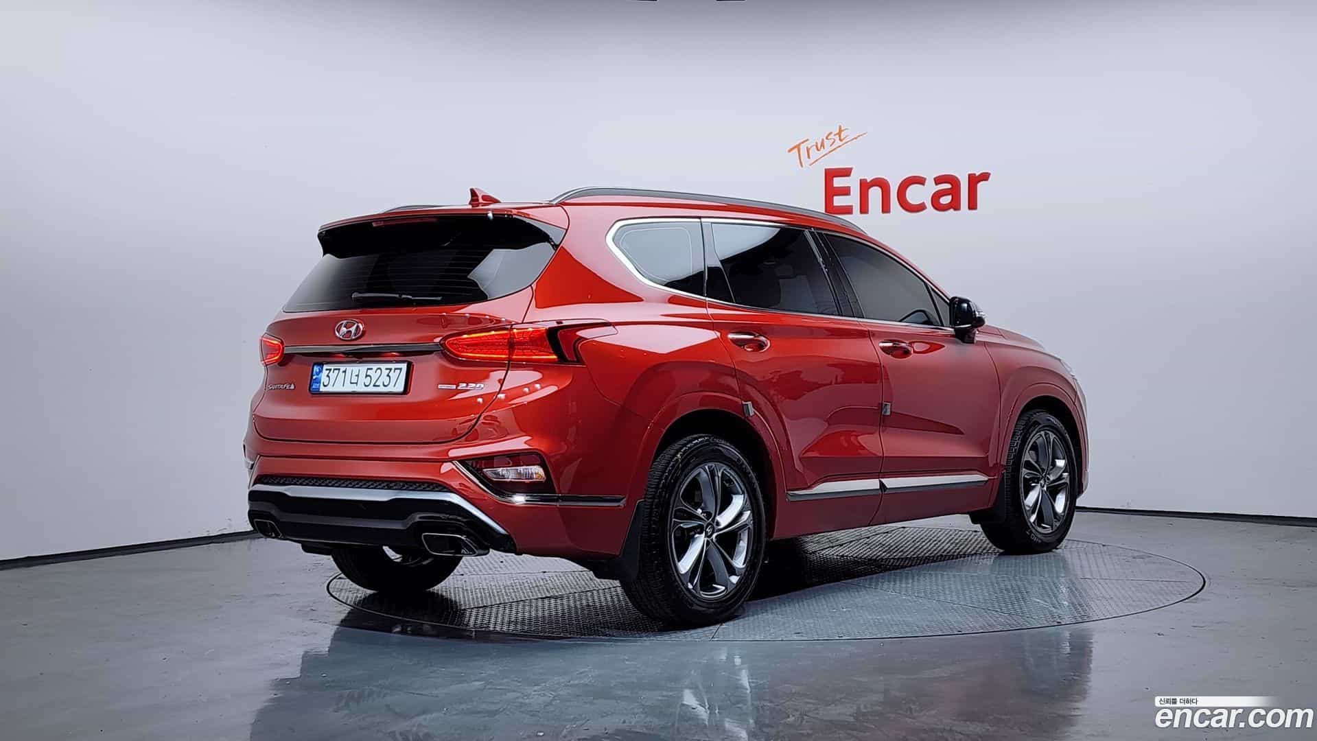 Santafe Hyundai 2019.2-OUTER-002