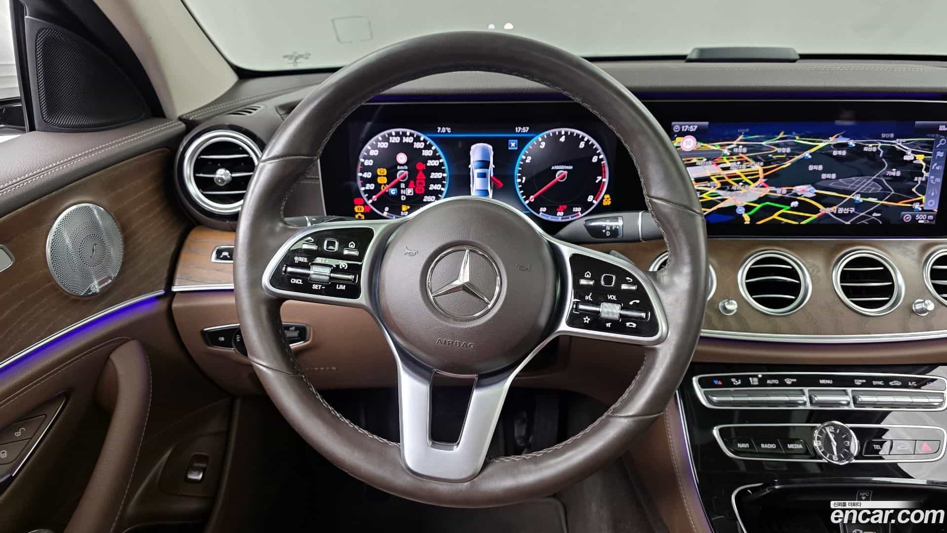 E-Class Mercedes-Benz 2018.7-OPTION-017