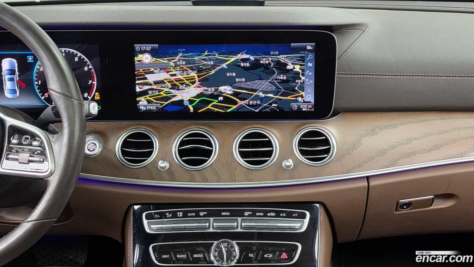 E-Class Mercedes-Benz 2018.7-OPTION-018