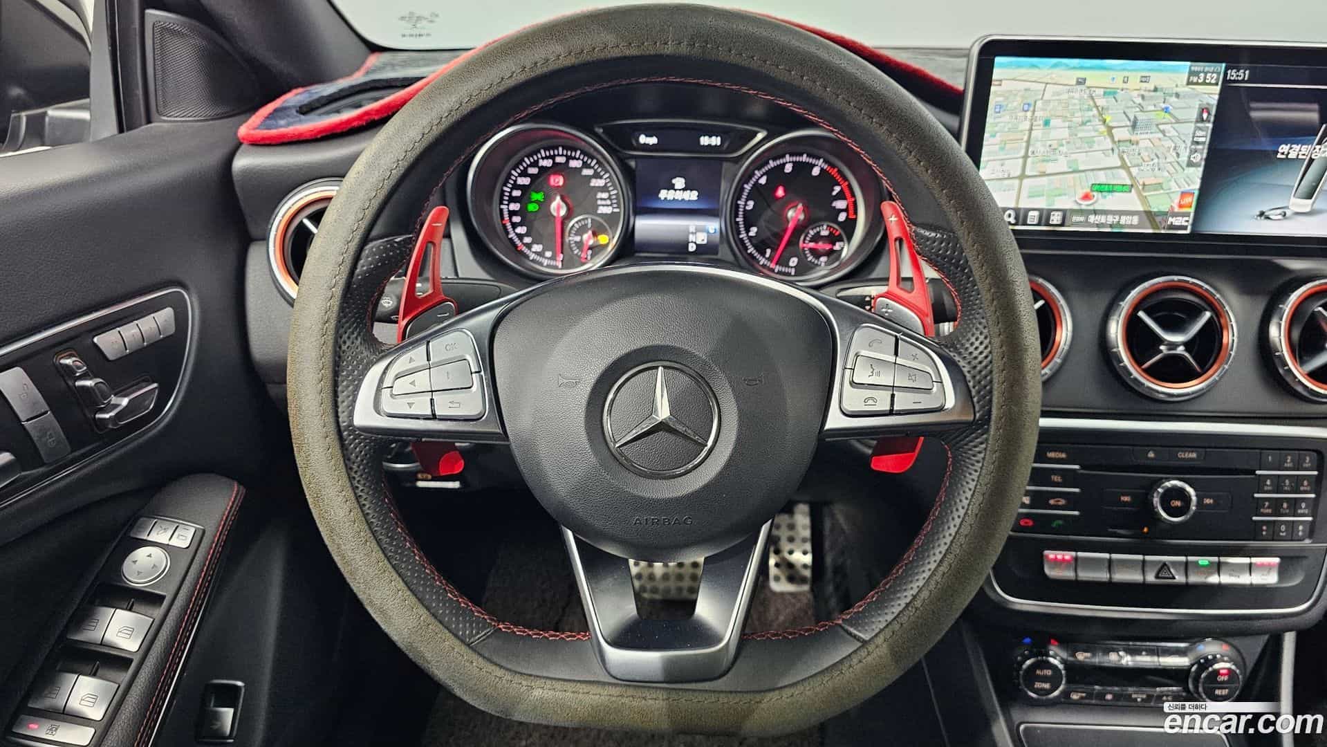 CLA-Class Mercedes-Benz 2018.4-OPTION-017