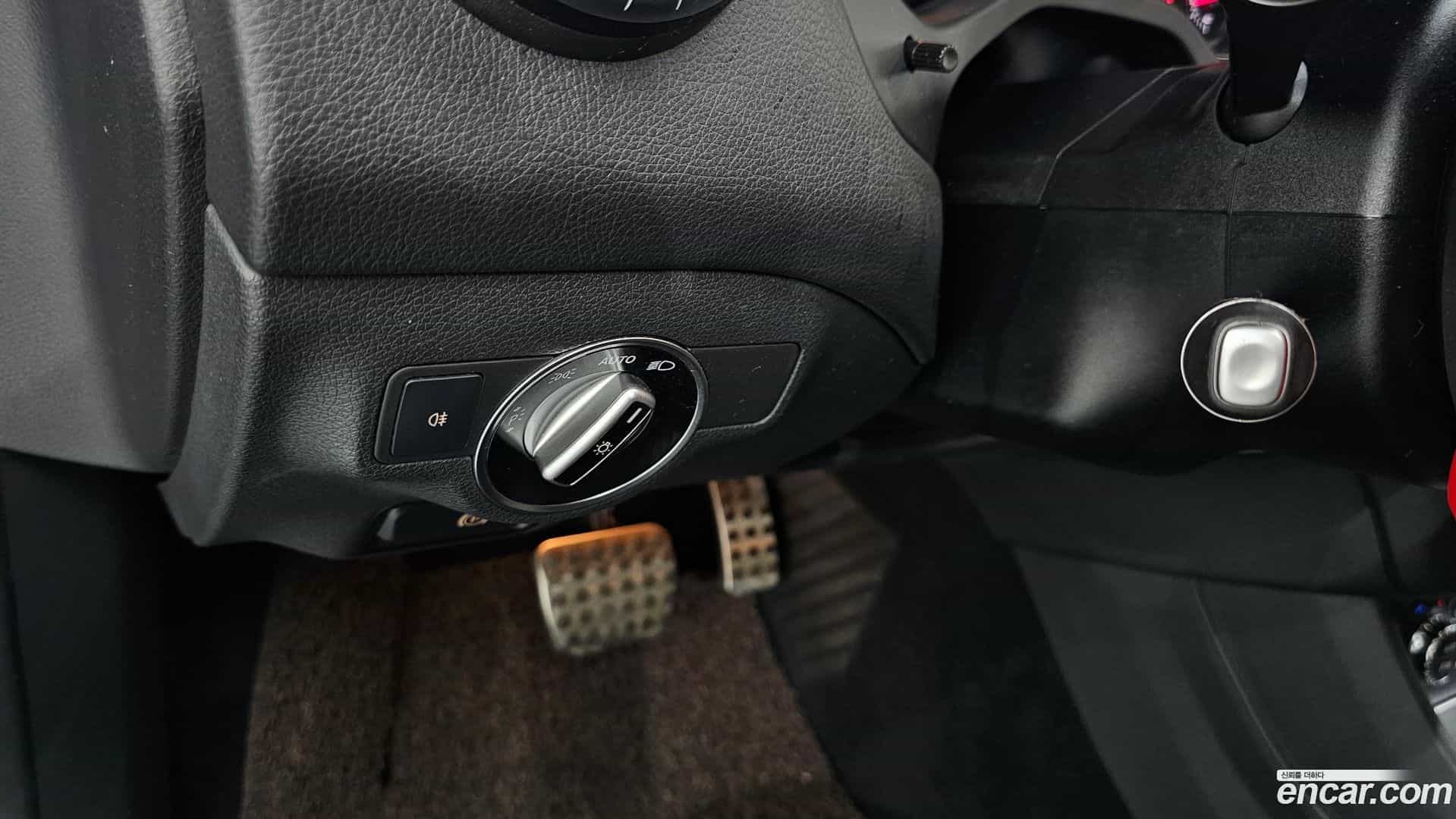 CLA-Class Mercedes-Benz 2018.4-OPTION-021