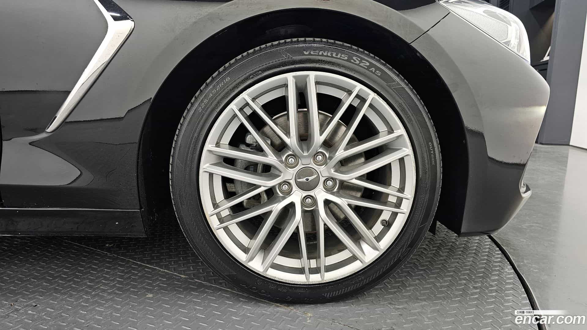 G70 Genesis 2019.1-OUTER-005