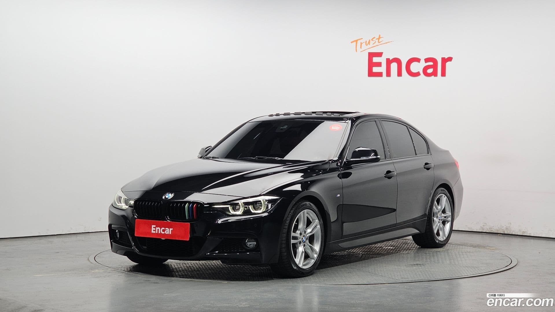 Main__Slider__Photo:3-Series BMW 2018.11-0