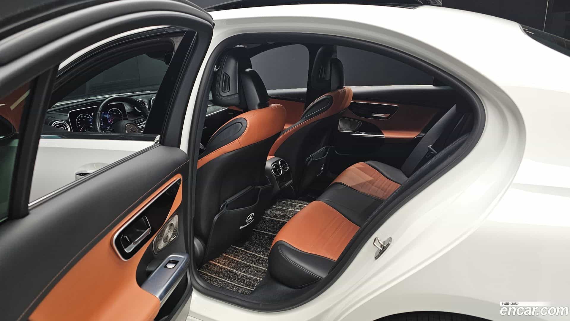 C-Class Mercedes-Benz 2022.3-OPTION-016